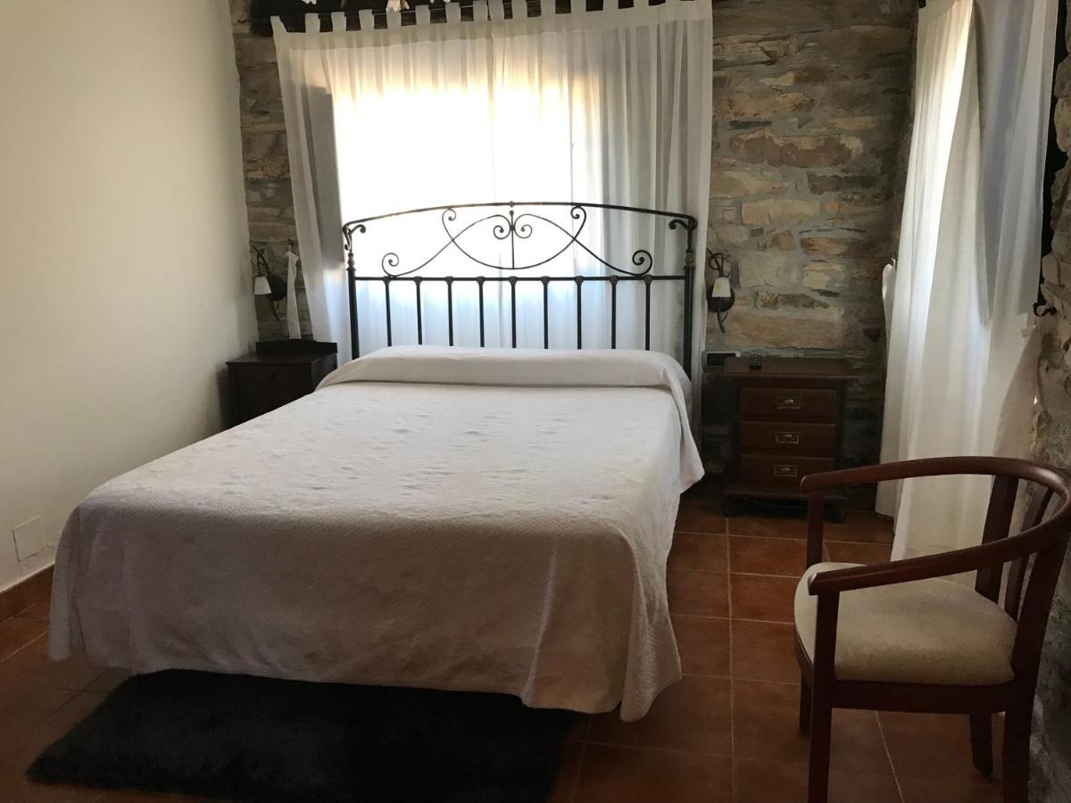 Pension Xacobe Cabreiros Exterior photo
